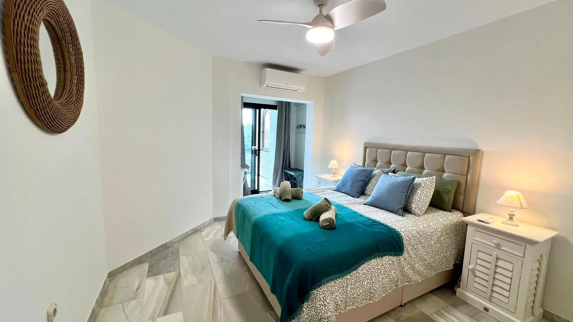 Elegant Coastal Escape Lägenhet MIJAS COSTA